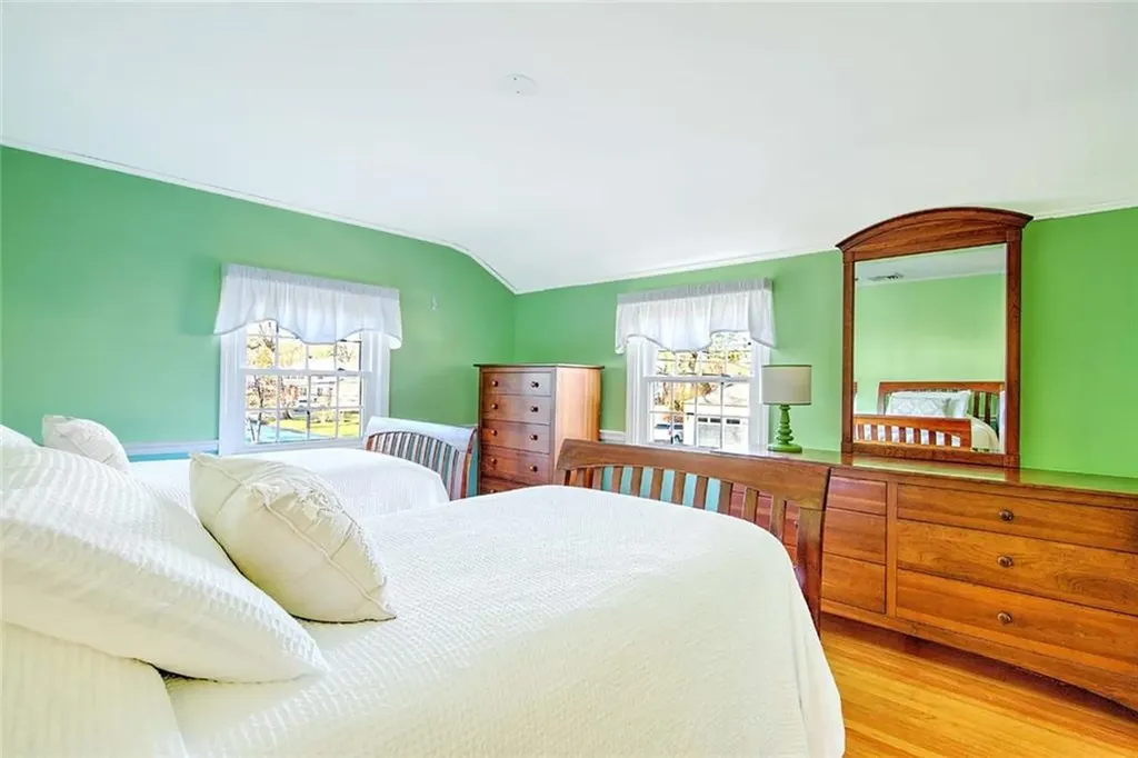17 Briarwood Drive Barrington RI 02806