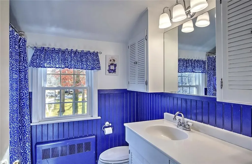 17 Briarwood Drive Barrington RI 02806