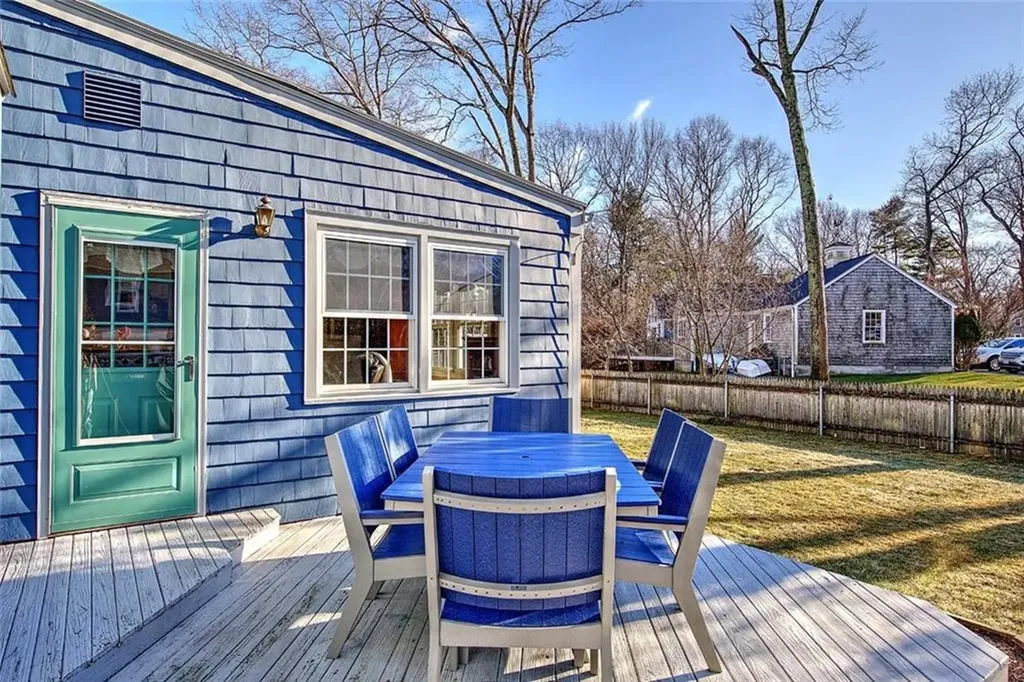 17 Briarwood Drive Barrington RI 02806