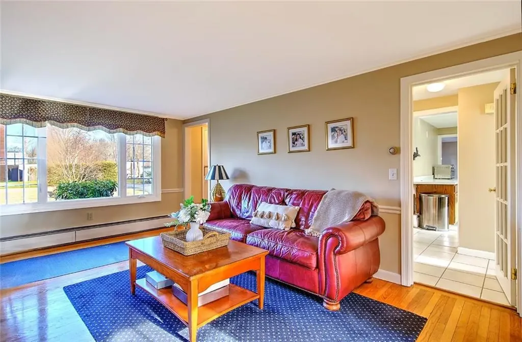 17 Briarwood Drive Barrington RI 02806