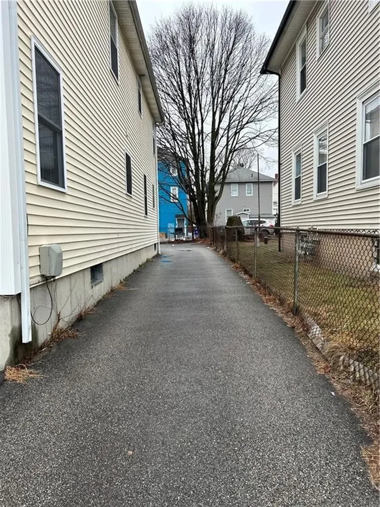 25 Denison Street Providence RI 02904