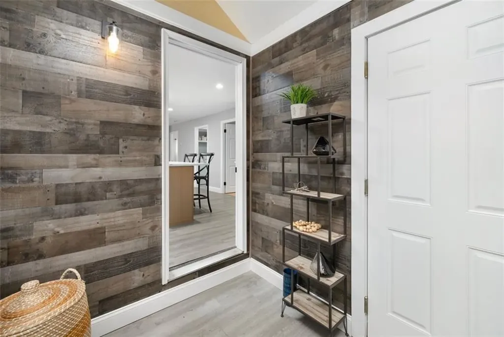 374 Crandall Road Tiverton RI 02878