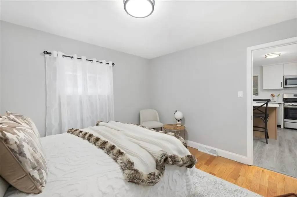 374 Crandall Road Tiverton RI 02878