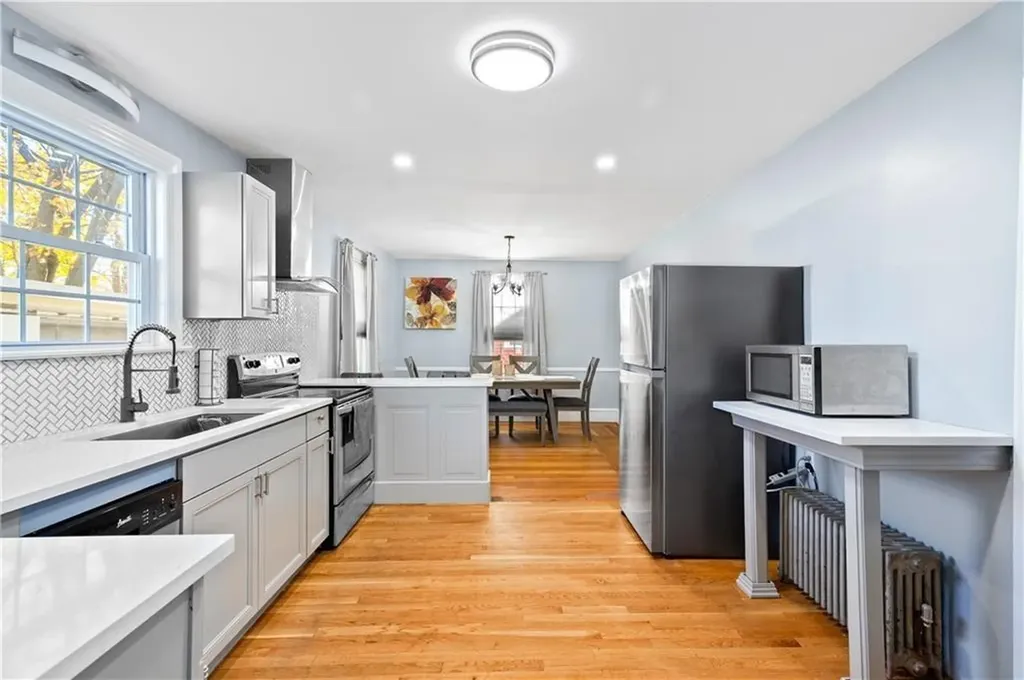 175 Canton Street Providence RI 02908