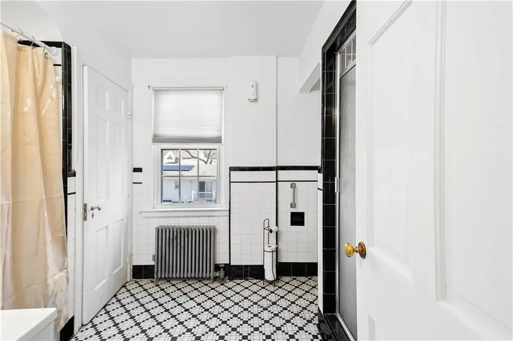 175 Canton Street Providence RI 02908