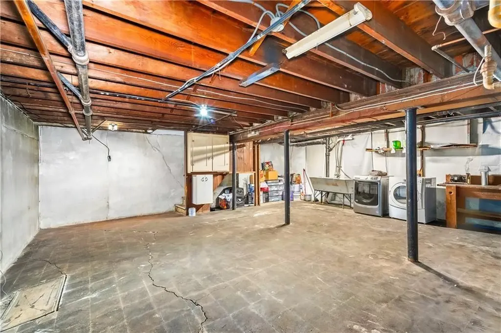 175 Canton Street Providence RI 02908