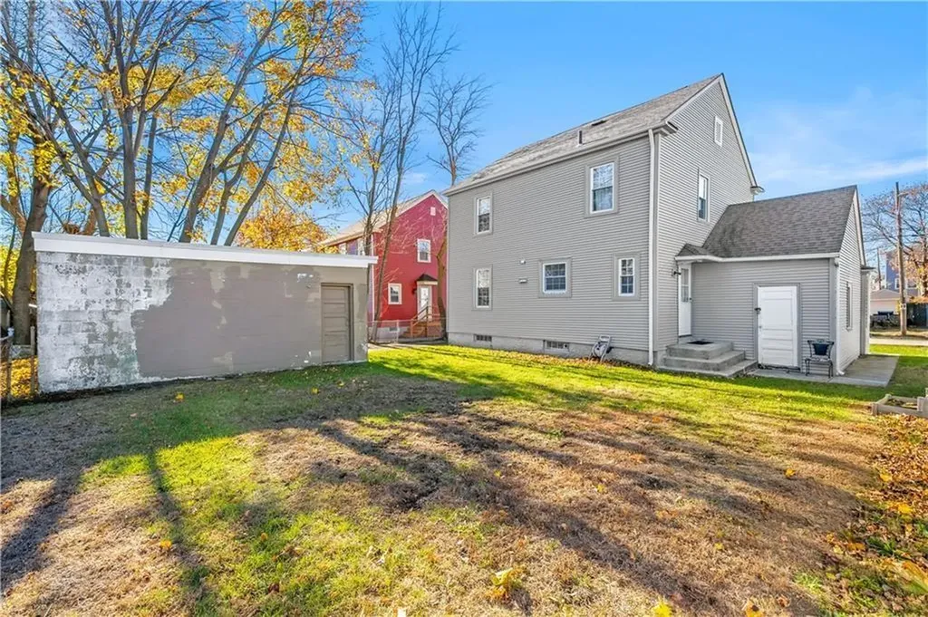 175 Canton Street Providence RI 02908