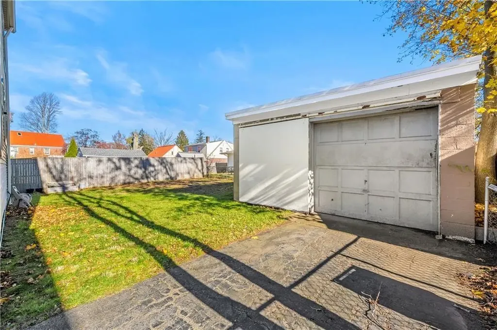 175 Canton Street Providence RI 02908