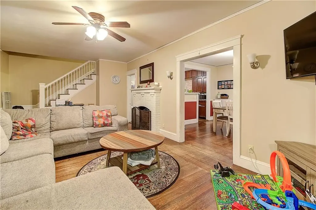 50 Welfare Avenue Cranston RI 02910