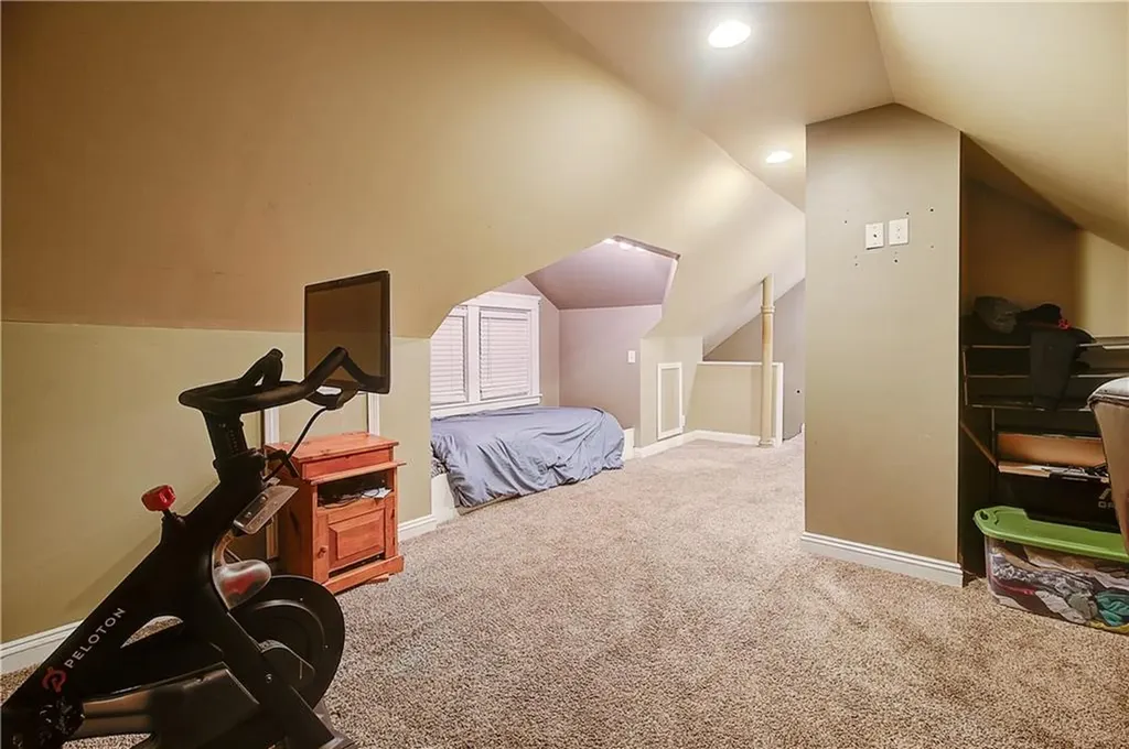 50 Welfare Avenue Cranston RI 02910