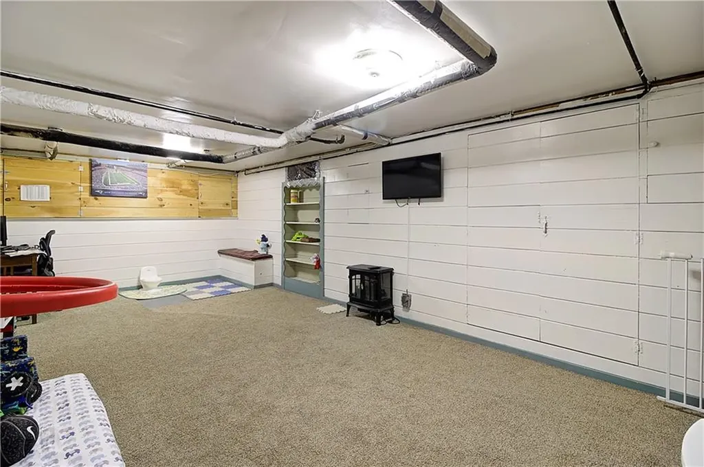 50 Welfare Avenue Cranston RI 02910