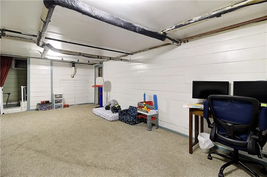 50 Welfare Avenue Cranston RI 02910