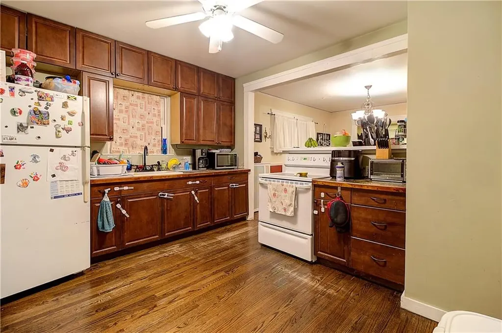 50 Welfare Avenue Cranston RI 02910