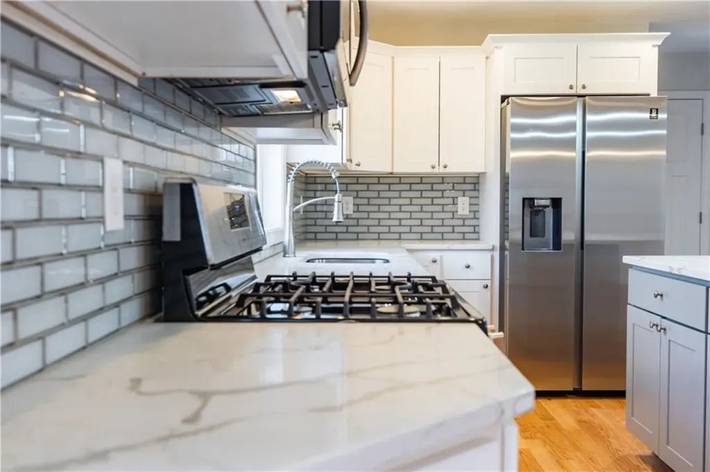 100 Brentwood Avenue Warwick RI 02886