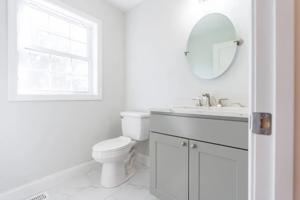 100 Brentwood Avenue Warwick RI 02886