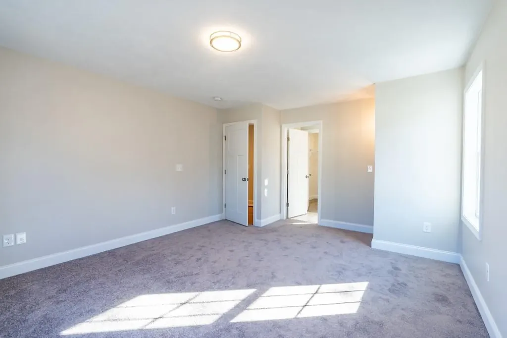 100 Brentwood Avenue Warwick RI 02886