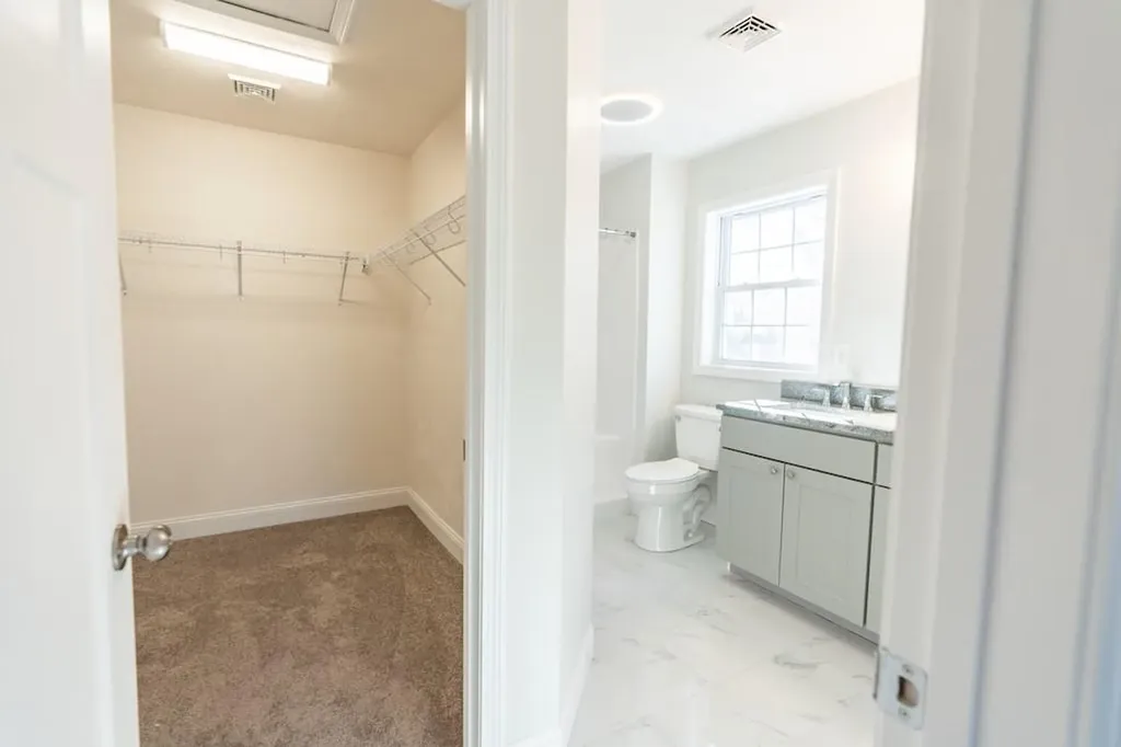 100 Brentwood Avenue Warwick RI 02886