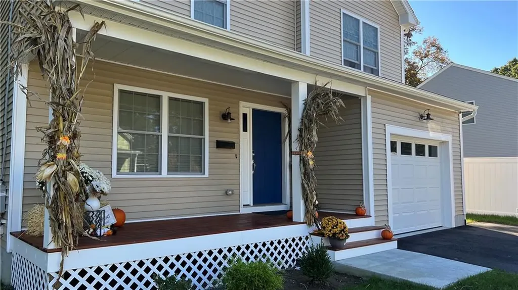 100 Brentwood Avenue Warwick RI 02886