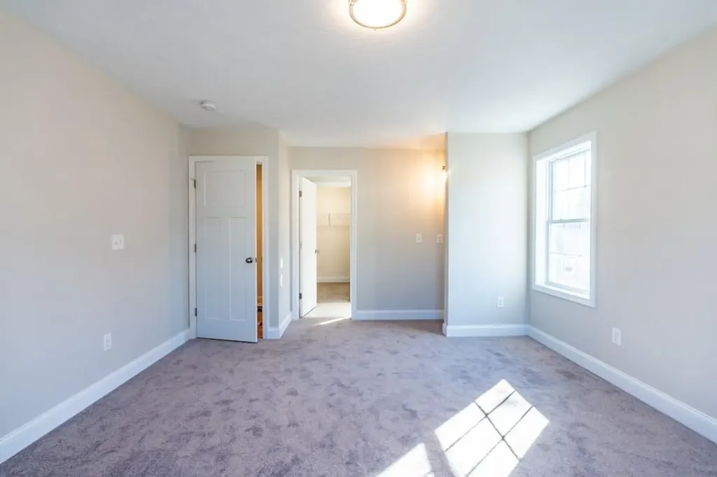100 Brentwood Avenue Warwick RI 02886