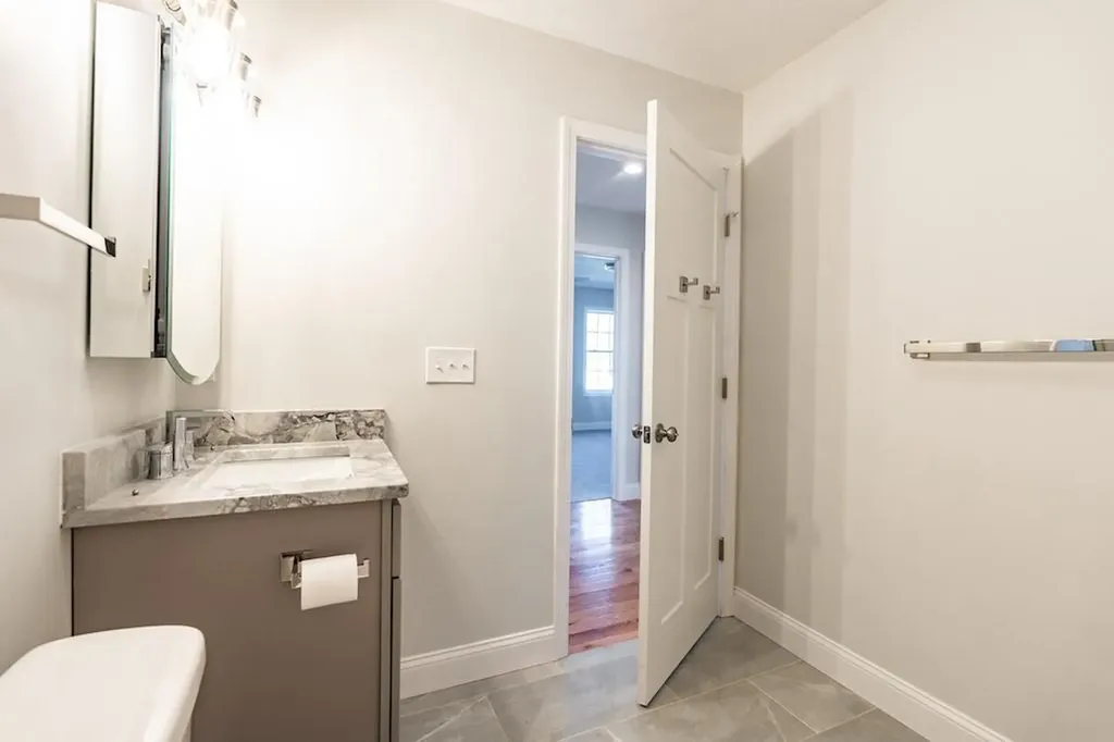 100 Brentwood Avenue Warwick RI 02886
