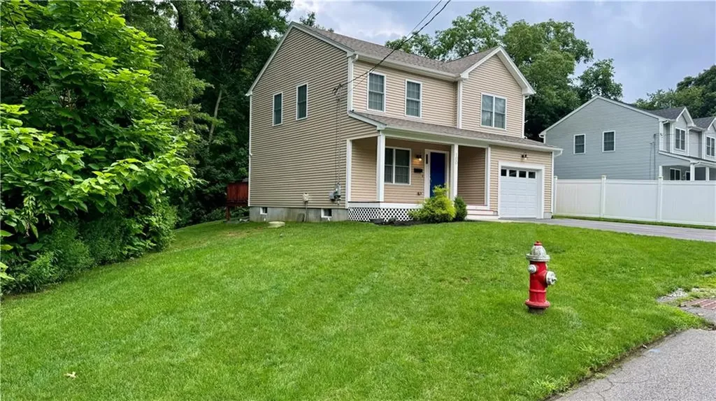 100 Brentwood Avenue Warwick RI 02886