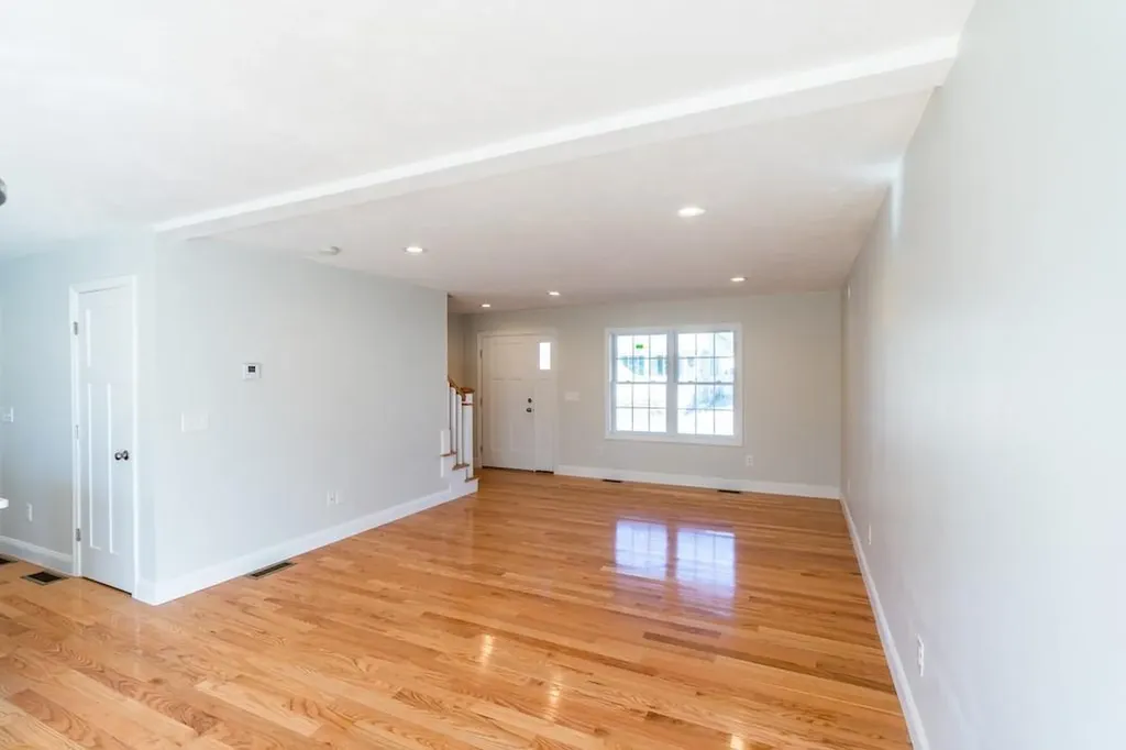 100 Brentwood Avenue Warwick RI 02886