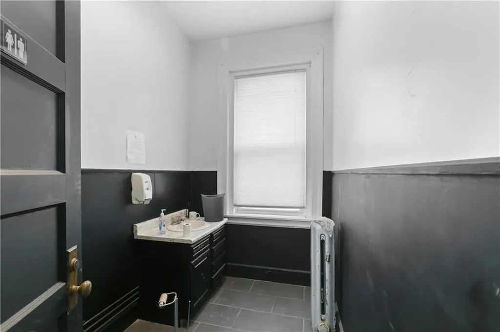 33 Summer Street Pawtucket RI 02860