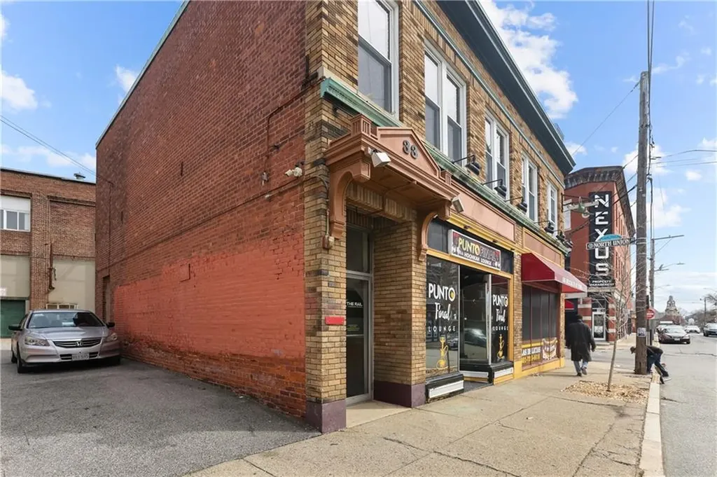 33 Summer Street Pawtucket RI 02860