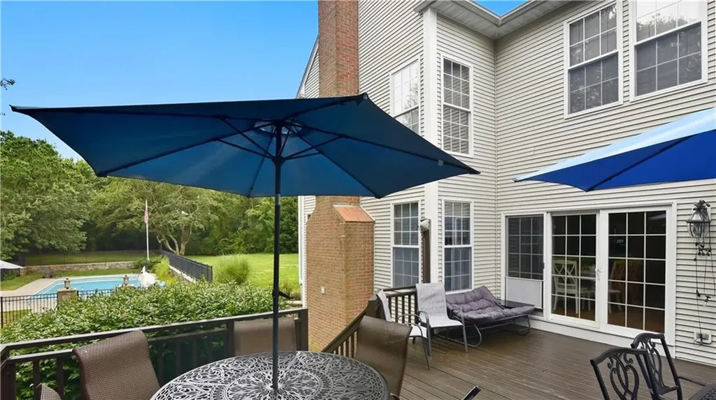 40 Wild Rose Court South Kingstown RI 02879