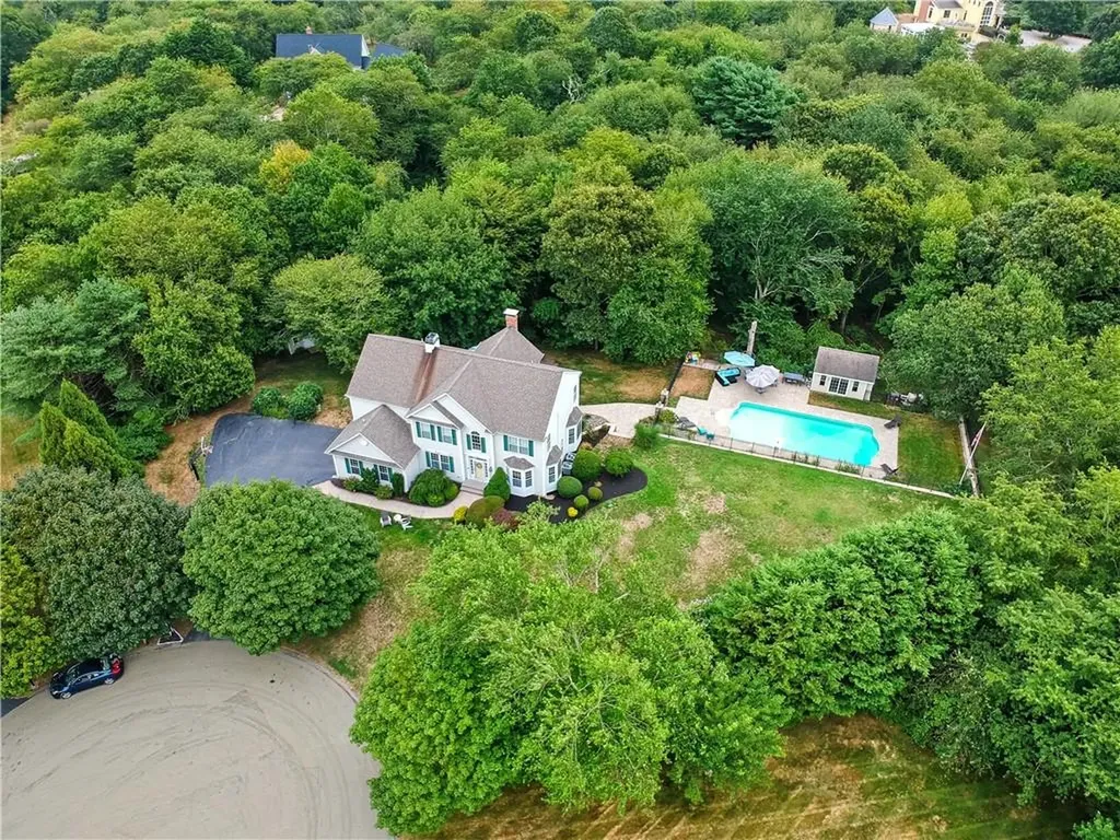 40 Wild Rose Court South Kingstown RI 02879