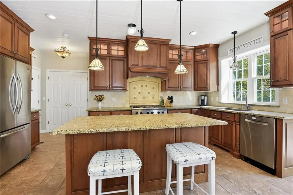 40 Wild Rose Court South Kingstown RI 02879