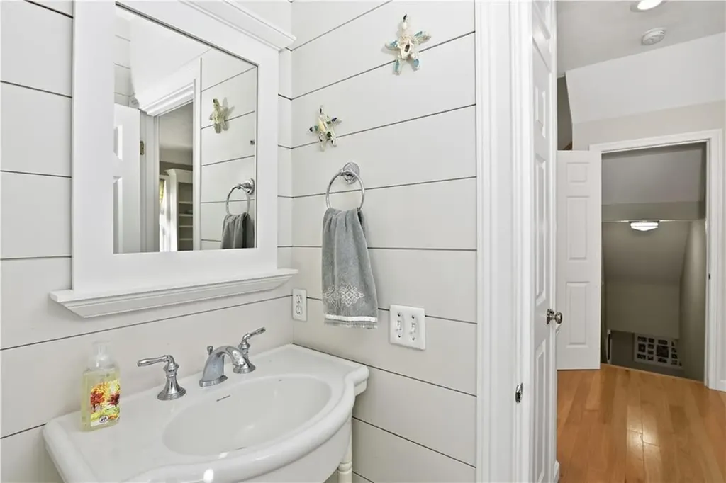 40 Wild Rose Court South Kingstown RI 02879