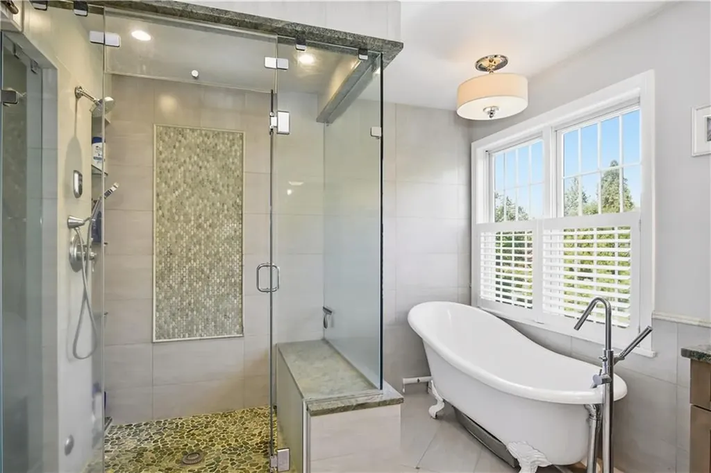 40 Wild Rose Court South Kingstown RI 02879