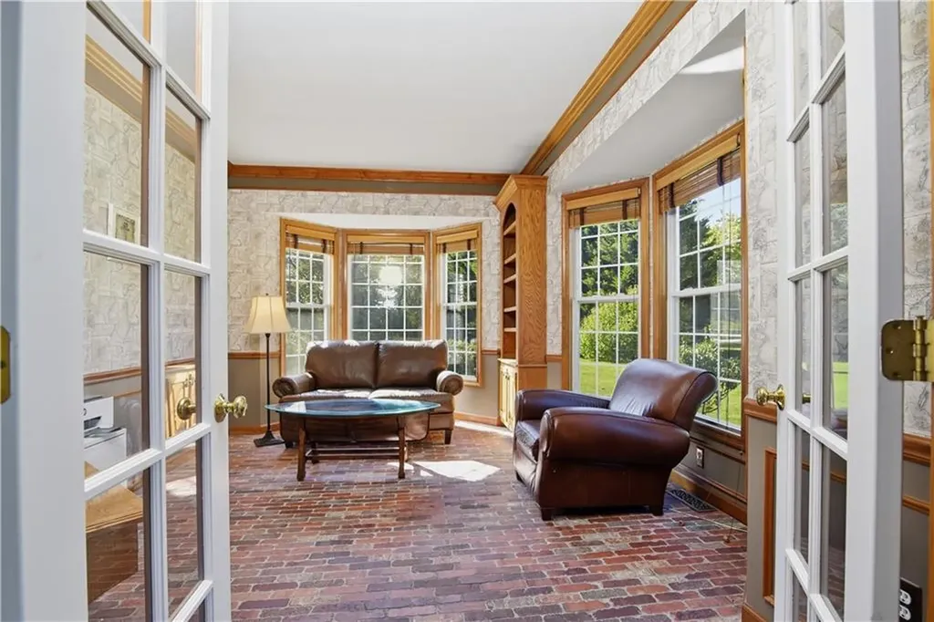 40 Wild Rose Court South Kingstown RI 02879