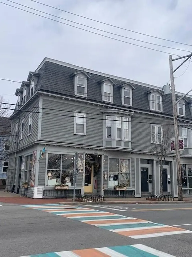 438 Wickenden Street Providence RI 02903