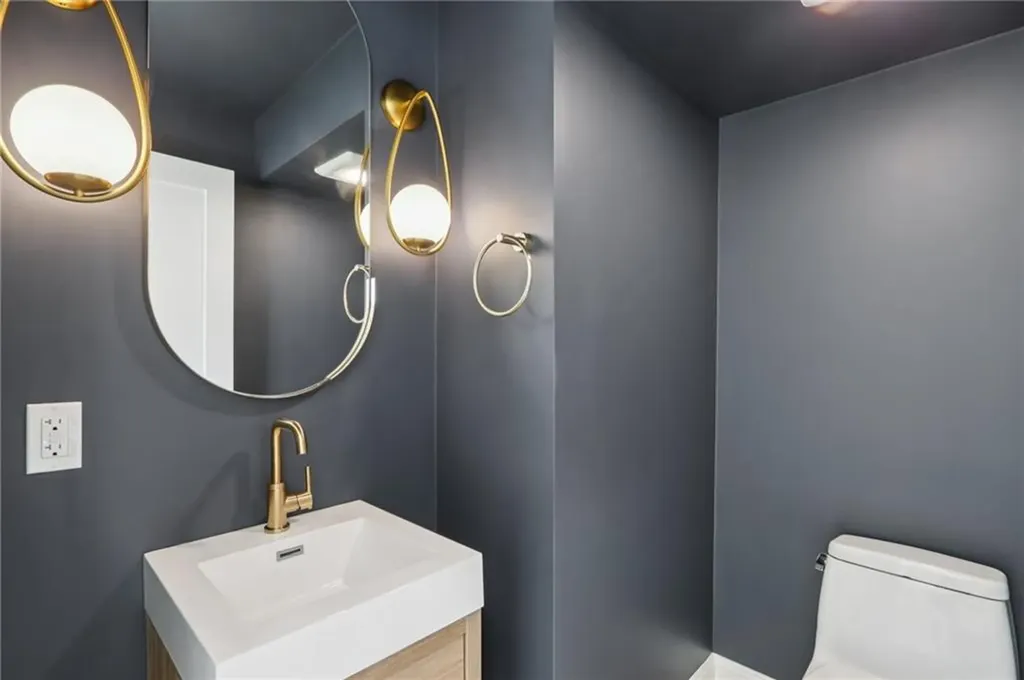 8 Lookout Lane Portsmouth RI 02871