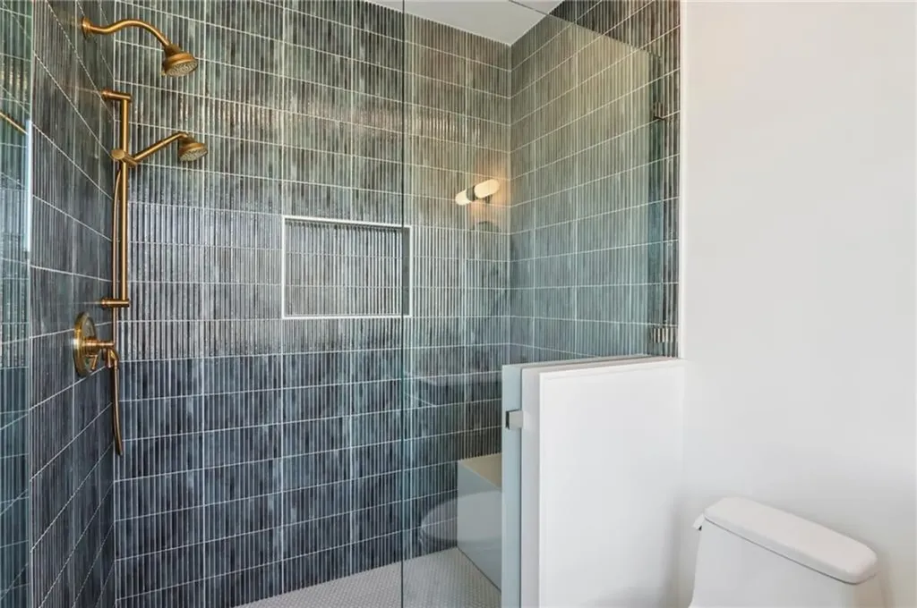 8 Lookout Lane Portsmouth RI 02871