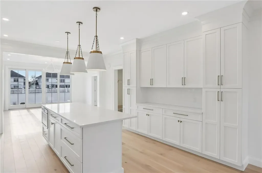 8 Lookout Lane Portsmouth RI 02871