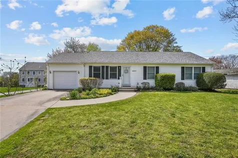 1037 Main Road Tiverton RI 02878