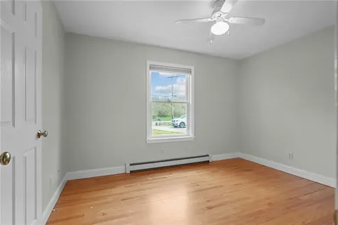 1037 Main Road Tiverton RI 02878