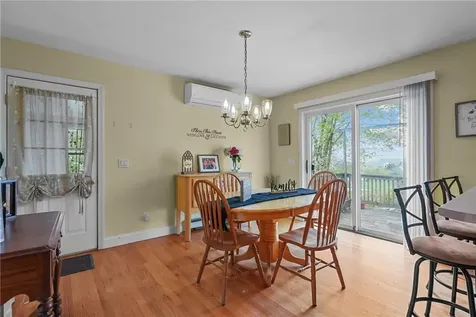 1037 Main Road Tiverton RI 02878