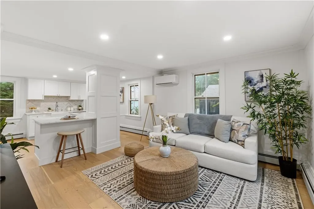 51 Poplar Street Newport RI 02840