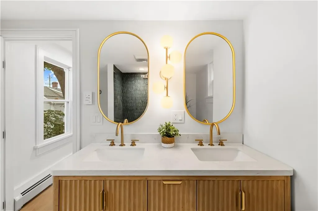 51 Poplar Street Newport RI 02840