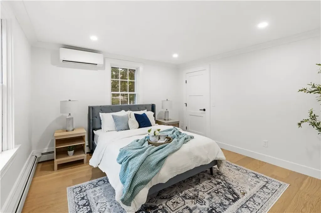 51 Poplar Street Newport RI 02840