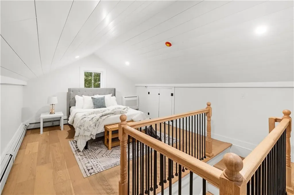 51 Poplar Street Newport RI 02840