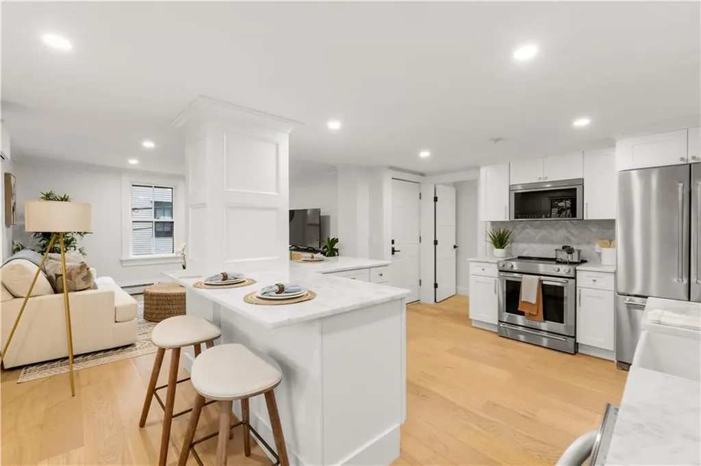 51 Poplar Street Newport RI 02840