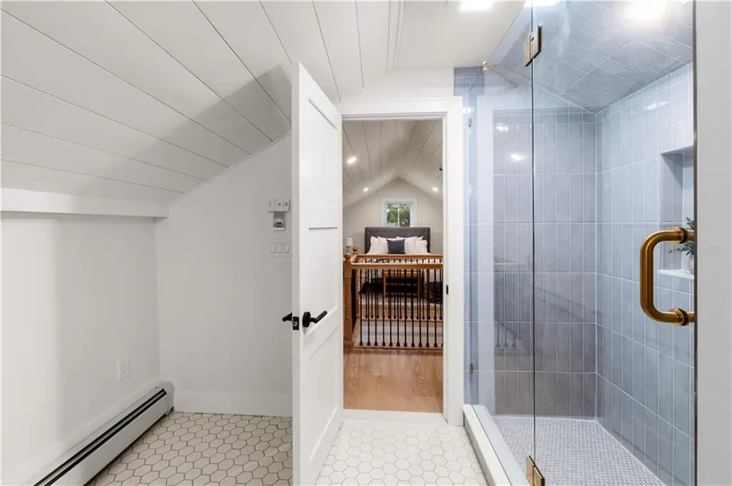 51 Poplar Street Newport RI 02840