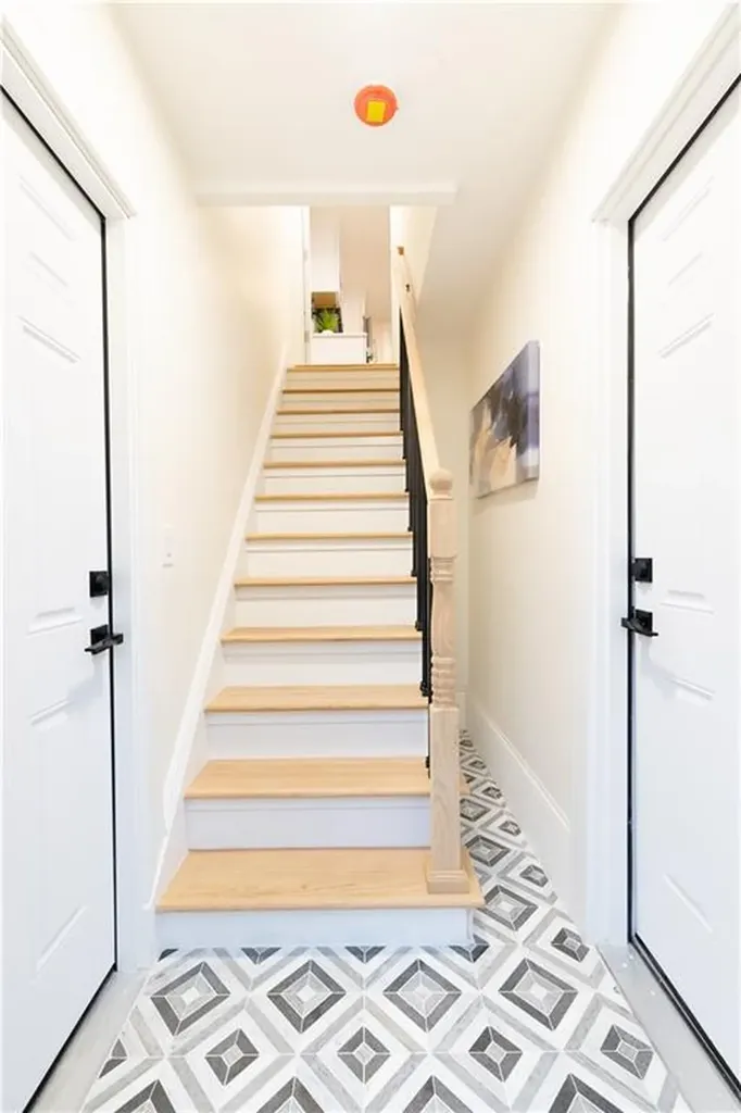 51 Poplar Street Newport RI 02840