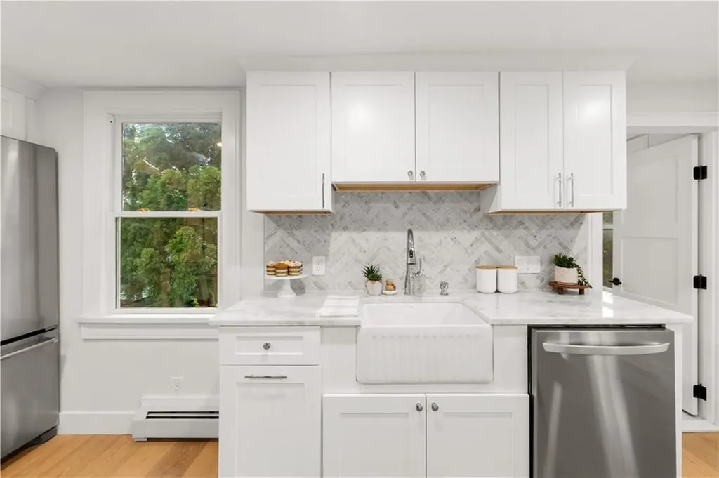 51 Poplar Street Newport RI 02840