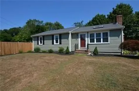 6 Sterling Drive Tiverton RI 02878